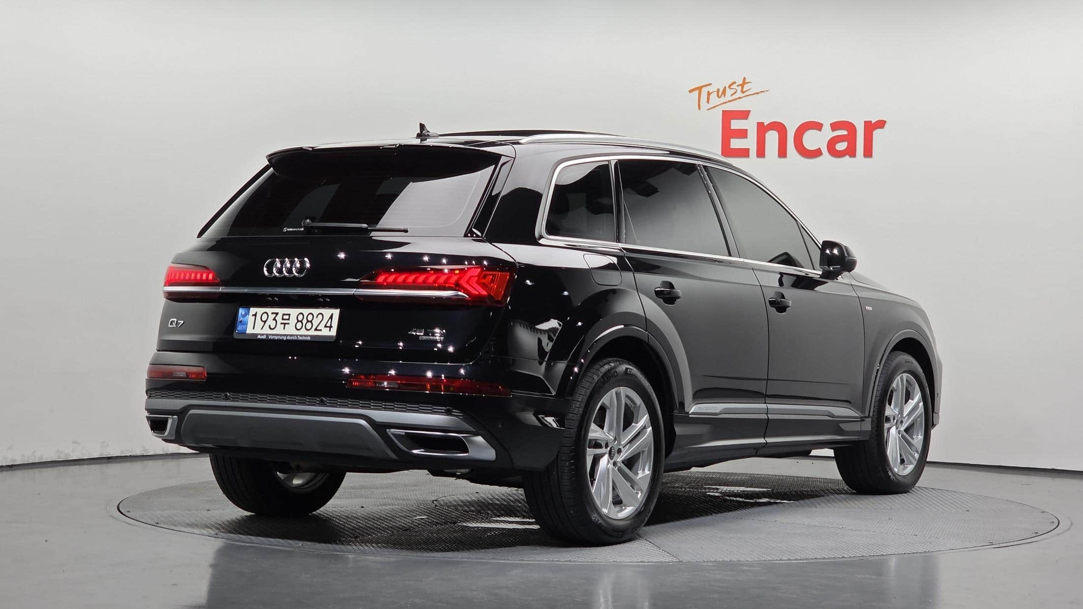 2021 AUDI Q7 45 TDI Quattro Premium - 2021 アウディ Q7