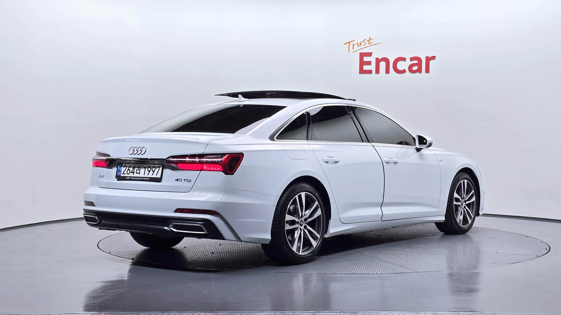 2023 AUDI A6 40 TDI Premium - 2023 アウディ A6