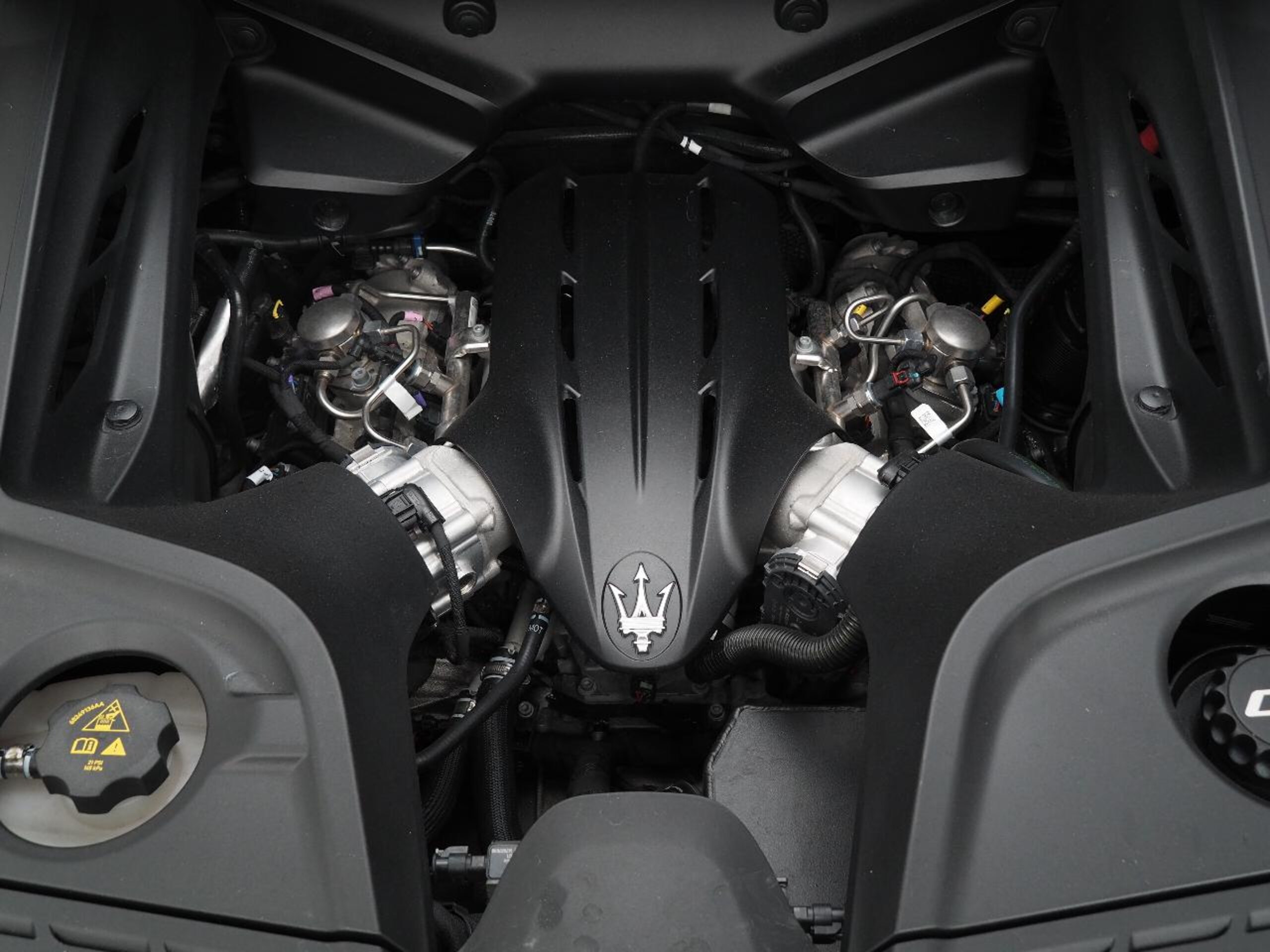 2022 Maserati MC20 - 2022 مازيراتي MC20