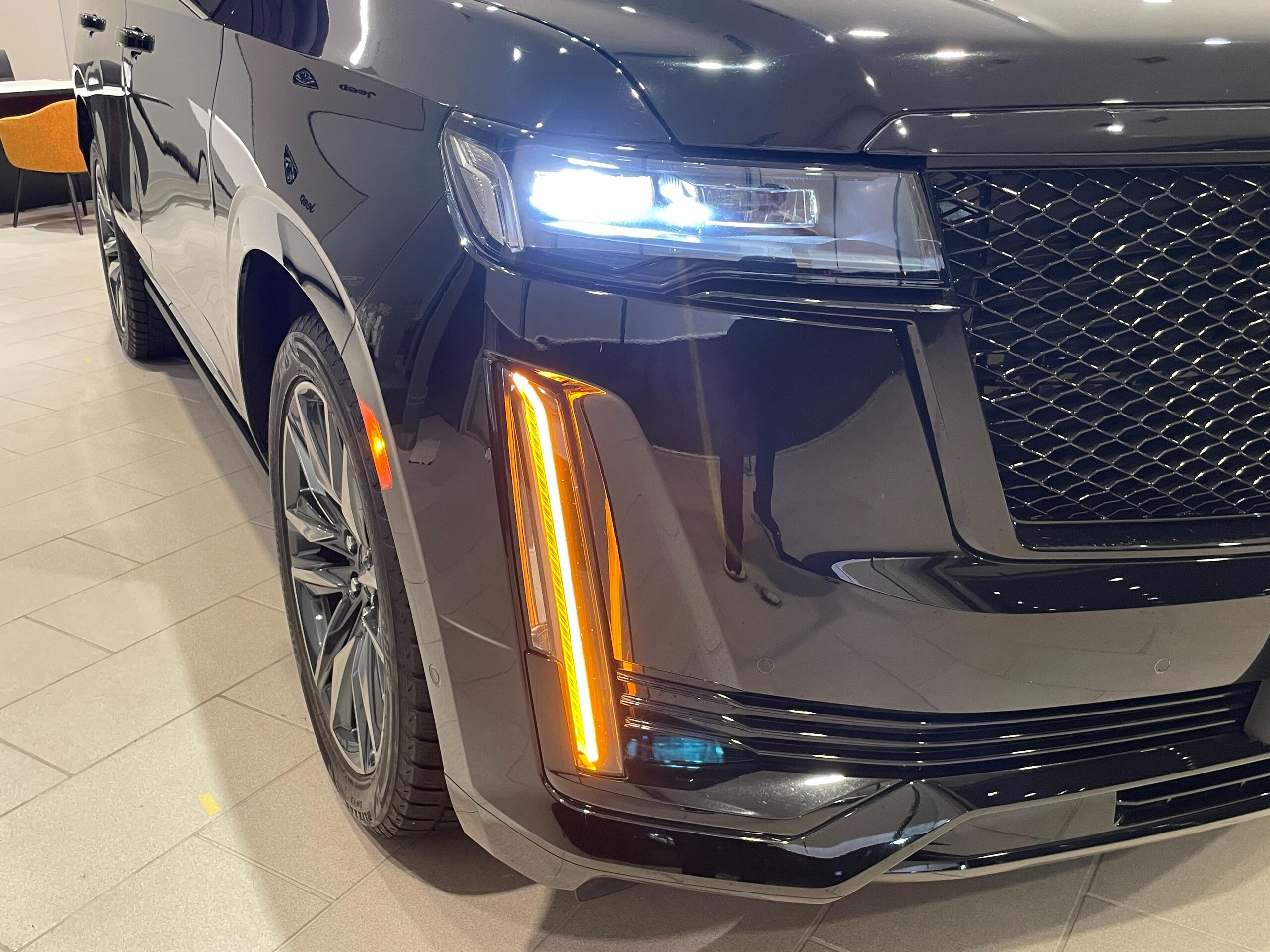 2022 Cadillac Escalade - キャデラック エスカレード スポーツ 4WD ナビ エアサス 衝突軽減ブレーキ パワーシート 4WD バックカメラ 本革シート LEDライト シートエアコン アラウンドビューモニター ガラスルーフ シートヒータ レーンキープ 禁煙