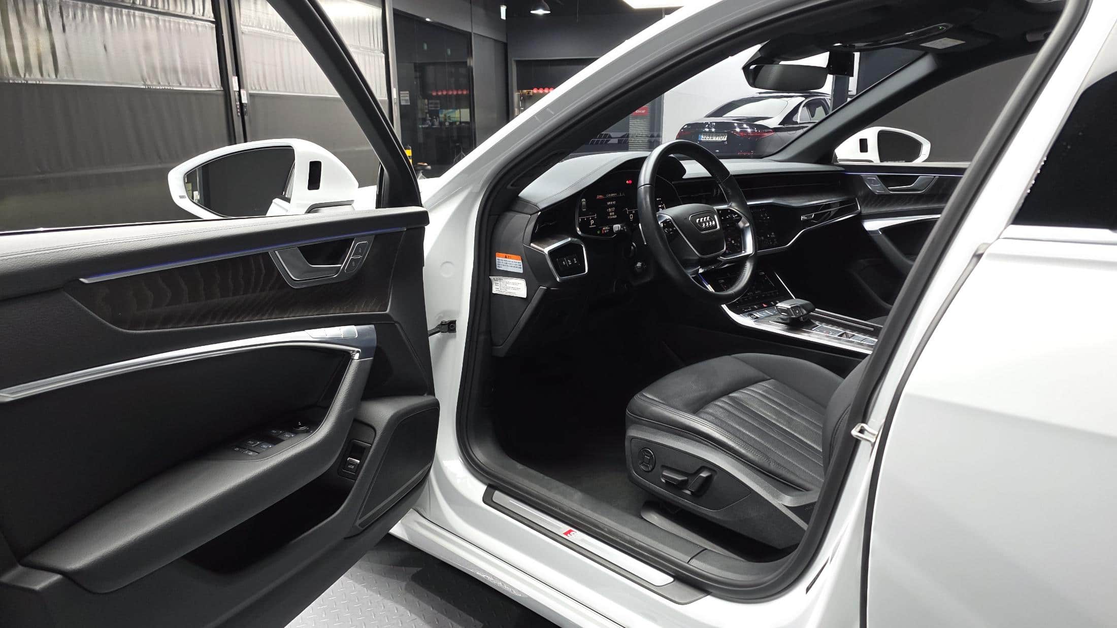 2021 AUDI A6 45 TFSI Premium - 2021 アウディ A6