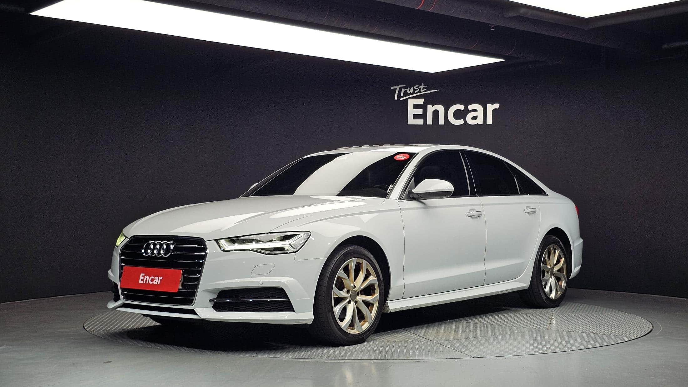 2018 AUDI A6 35 TDI - 2018 أودي A6
