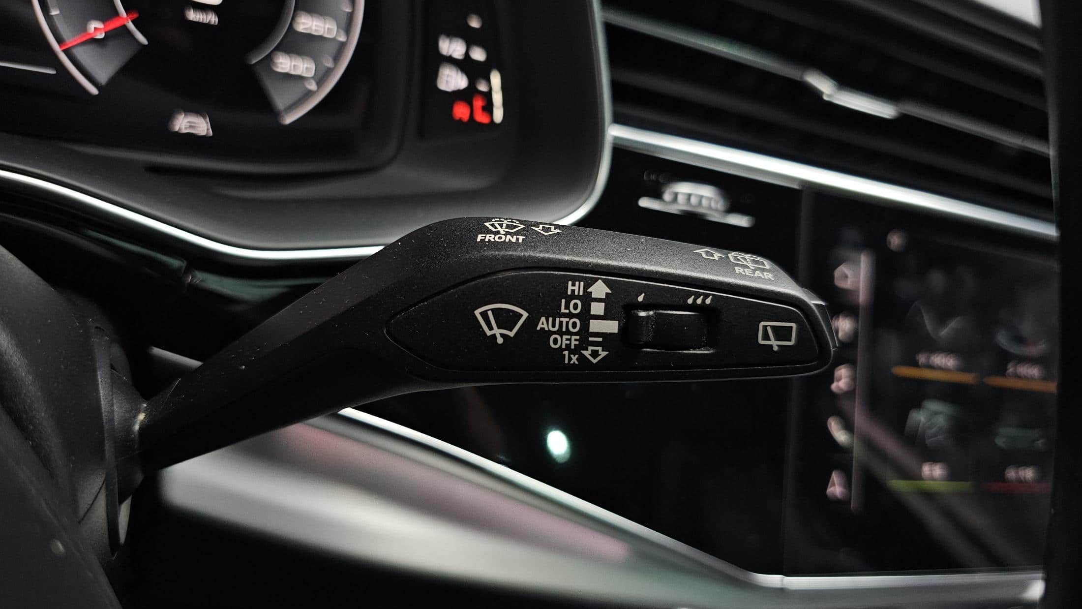 2020 AUDI Q7 50 TDI Quattro Premium - 2020 アウディ Q7