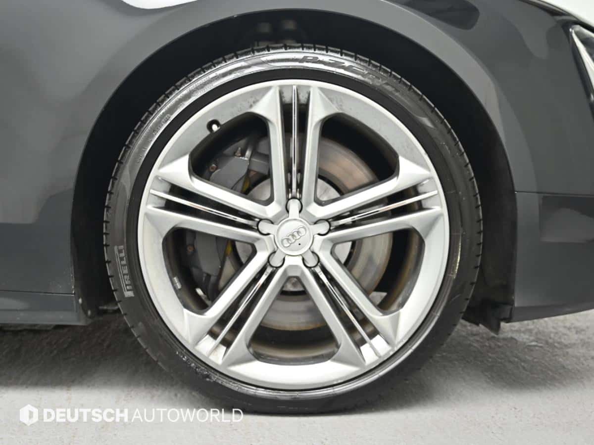 2014 AUDI S8 - 2014 أودي S8