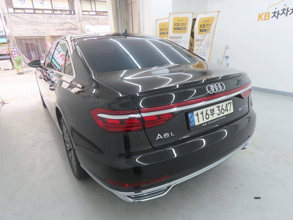 2021 AUDI A8 - 2021 أودي A8