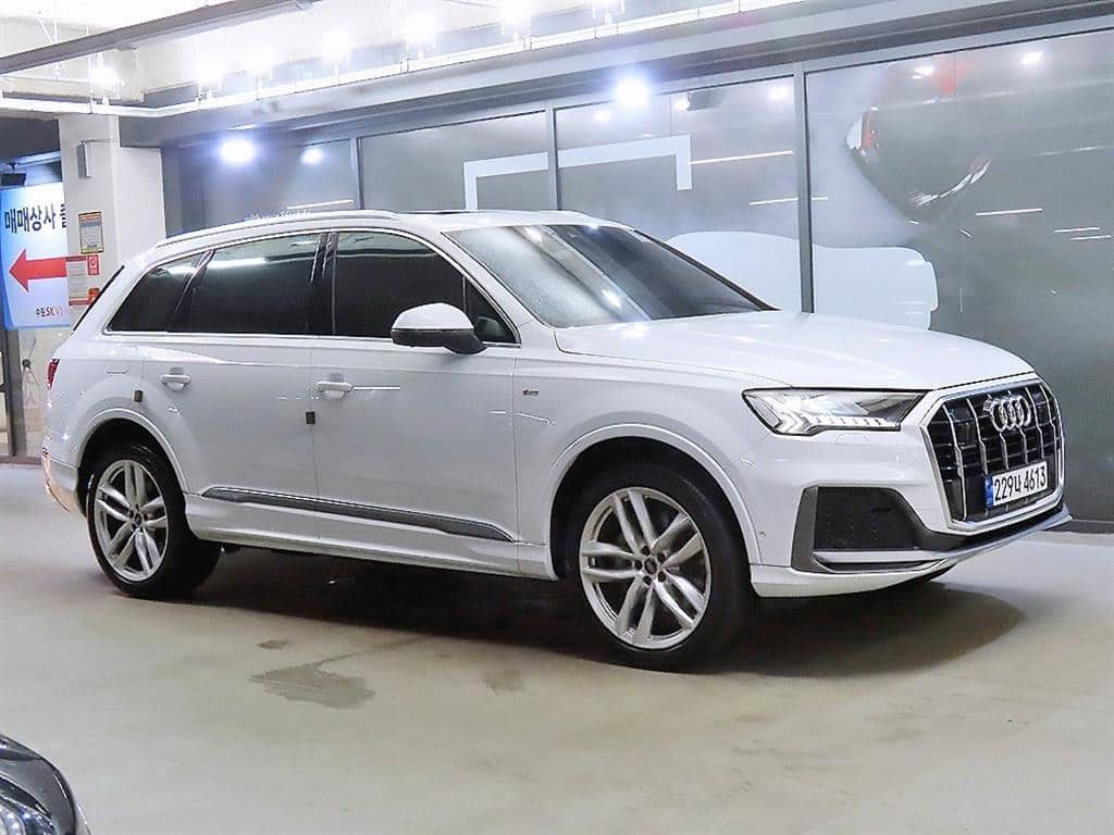 2023 AUDI Q7 - 2023 أودي Q7
