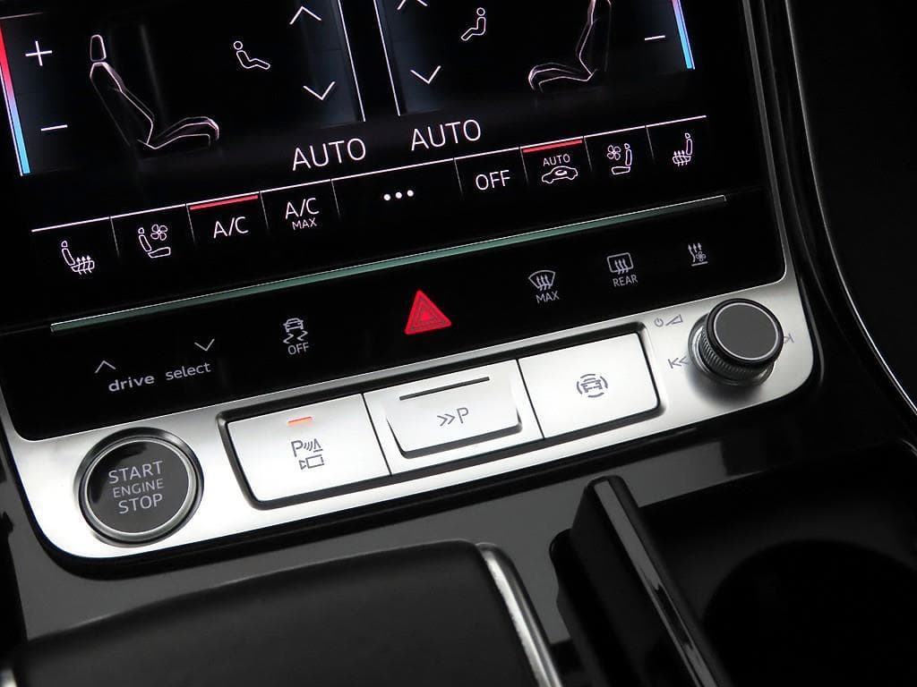 2021 AUDI A8