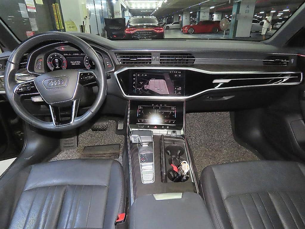 2020 AUDI A6