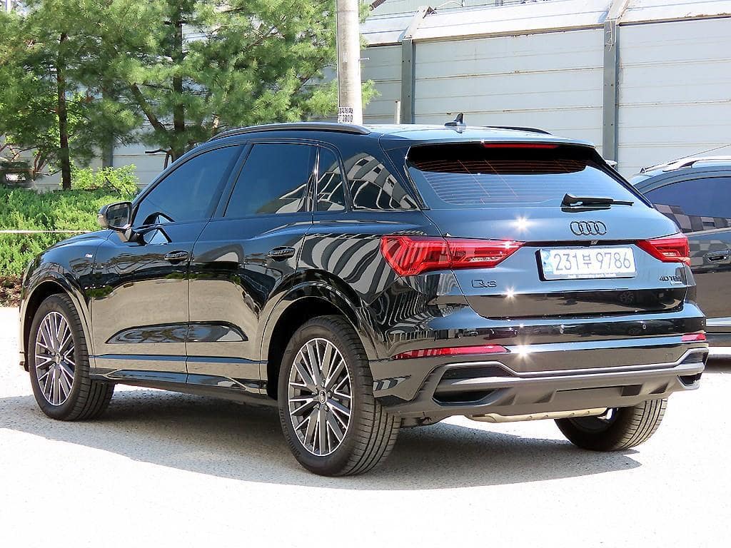 2025 AUDI Q3 40 TFSI Quattro Premium - 2025 アウディ Q3