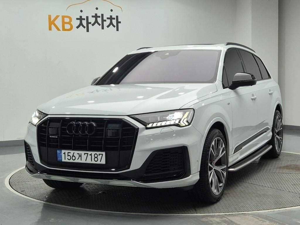 2022 AUDI Q7 - 2022 アウディ Q7
