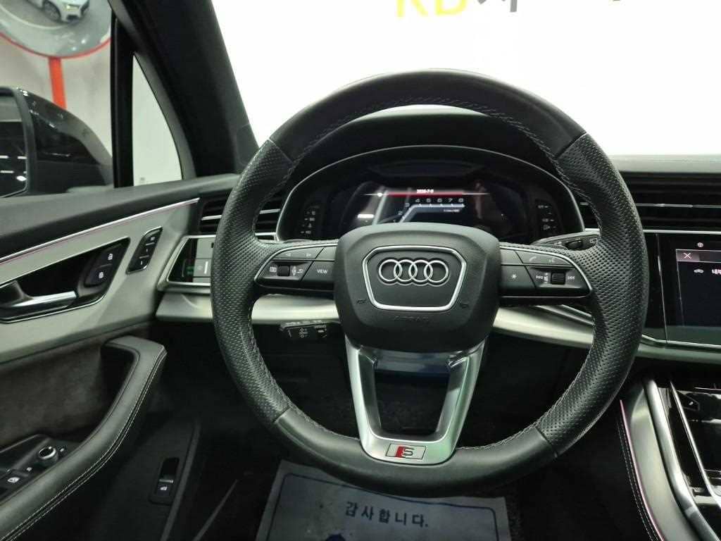 2022 AUDI Q7 - 2022 アウディ Q7