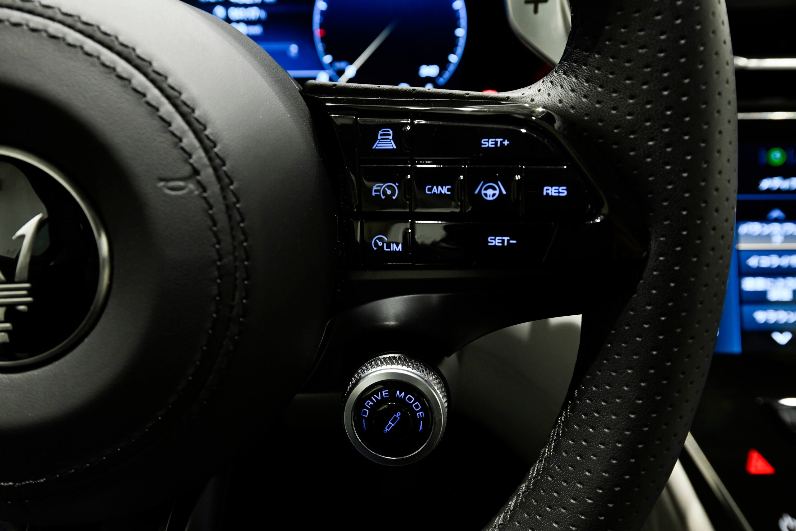 2023 Maserati GranTurismo - マセラティ グラントゥーリズモ トロフェオ エクステリアカラーブルーノビレ ヘッドレストトライデントステッチ カーボンインテリアトリム ソナスファベールサラウンドシステム ホワイトレザーシート 左ハンドル トロフェオ