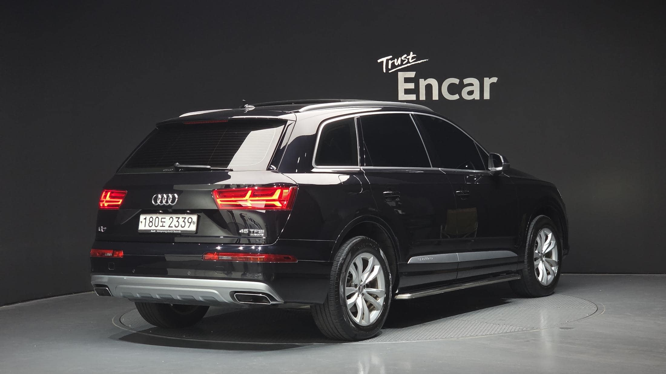 2019 AUDI Q7 45 TFSI Quattro - 2019 أودي Q7