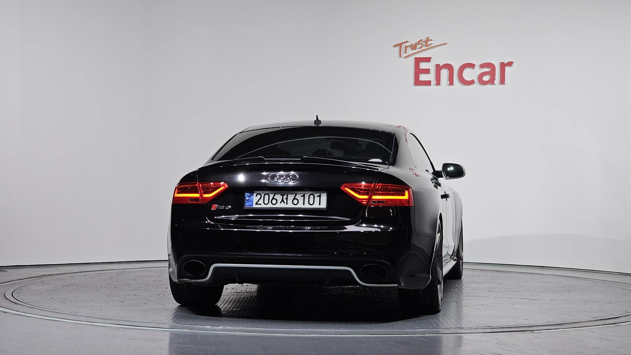 2013 AUDI RS5 - 2013 أودي RS5