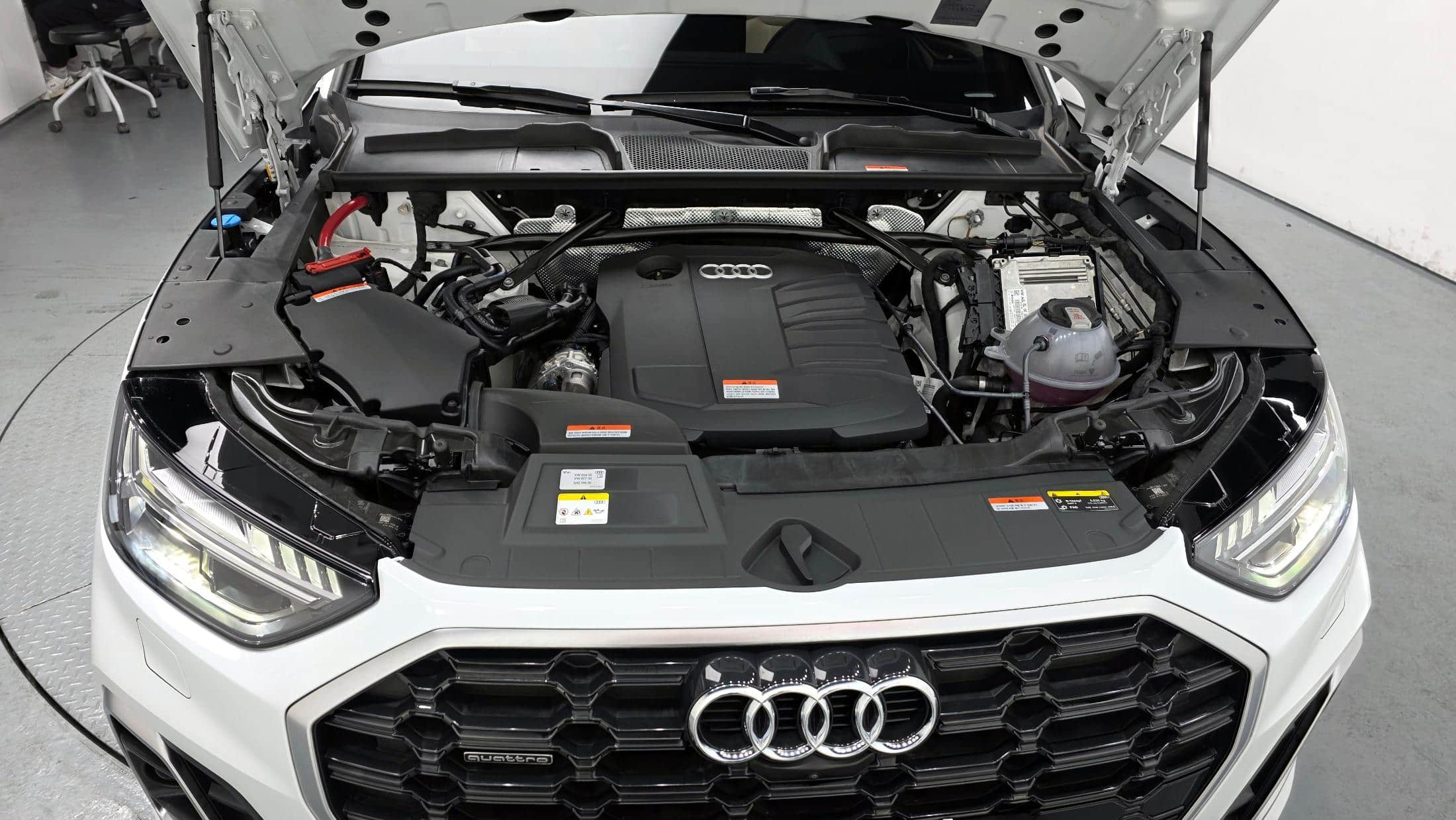 2023 AUDI Q5 40 TDI Quattro Premium - 2023 أودي Q5