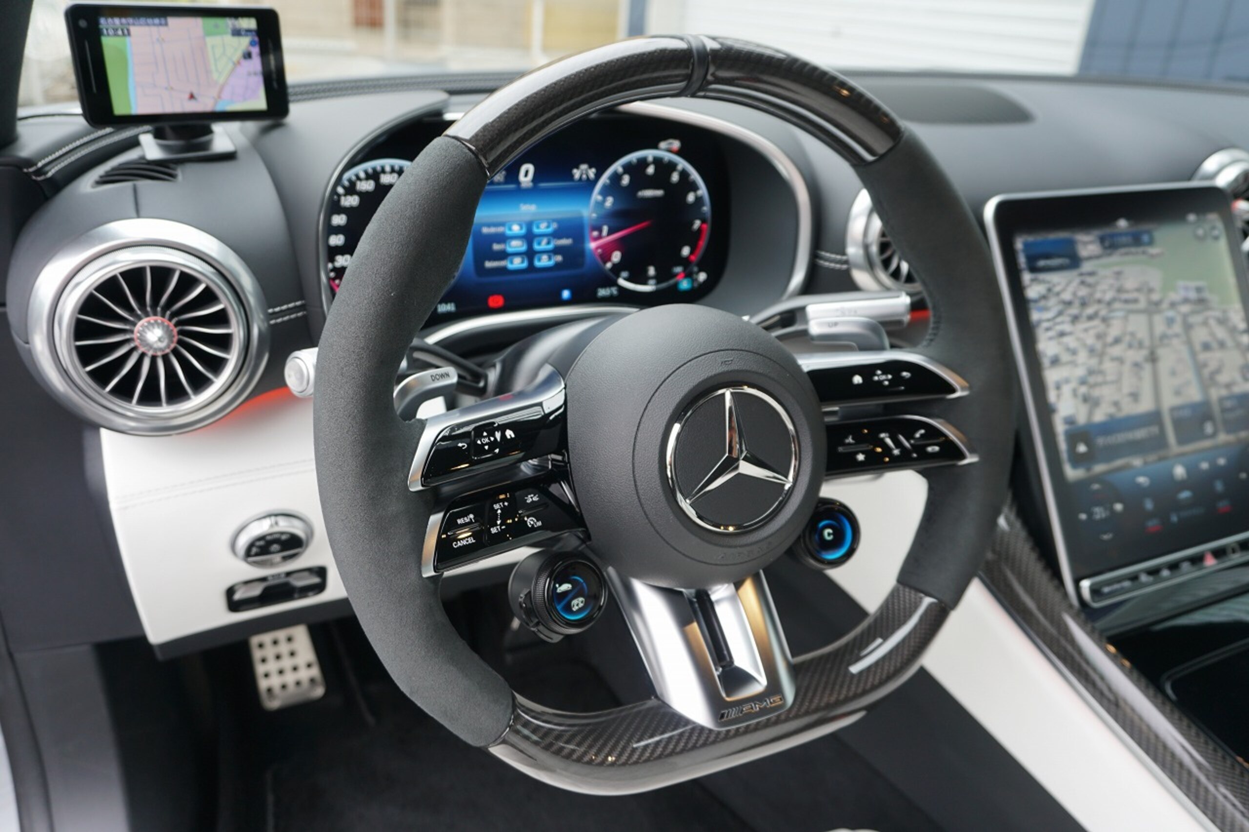 2023 Mercedes-AMG SLClass - メルセデスＡＭＧ SLクラス SL 63 4マチックプラス 4WD MP202301 AMGカーボンPKG Burmesterハイエンド3D アルペングレー クリスタルホワイトナッパレザー プロテクションフィルム AMG21インチ鍛造ホイール 車両リフト アクティブサス リアアクスルステア MBUX 新車保証