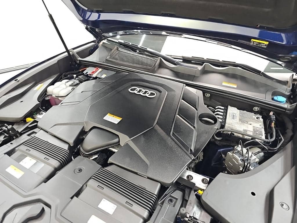 2022 AUDI Q8 - 2022 アウディ Q8