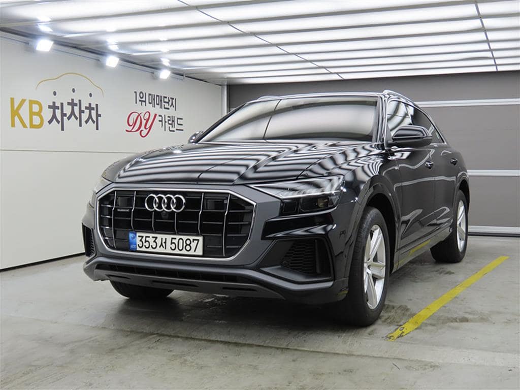 2021 AUDI Q8 - 2021 アウディ Q8