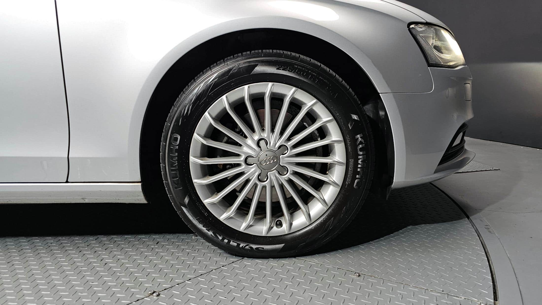 2013 AUDI A4 - 2013 アウディ A4