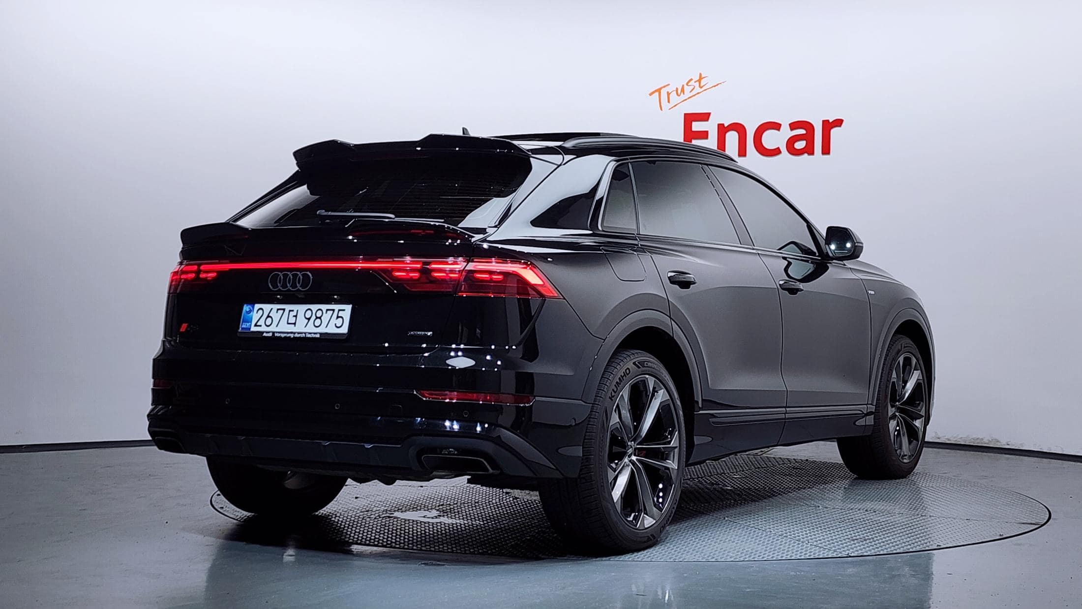 2025 AUDI Q8 55 TFSI Quattro Premium - 2025 アウディ Q8