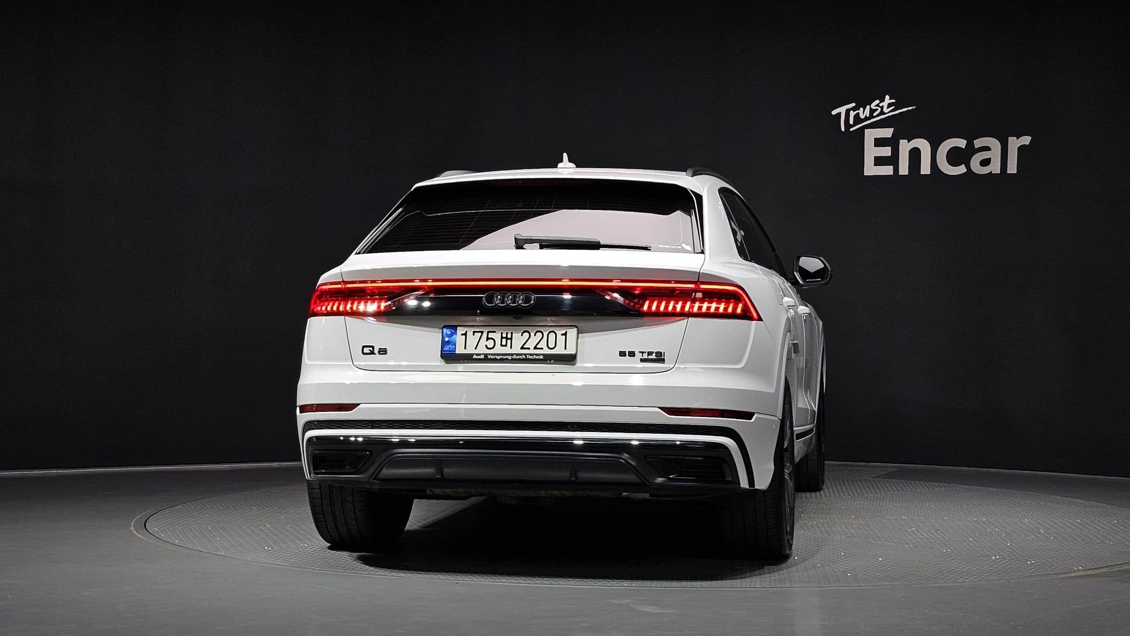 2022 AUDI Q8 55 TFSI Quattro Premium