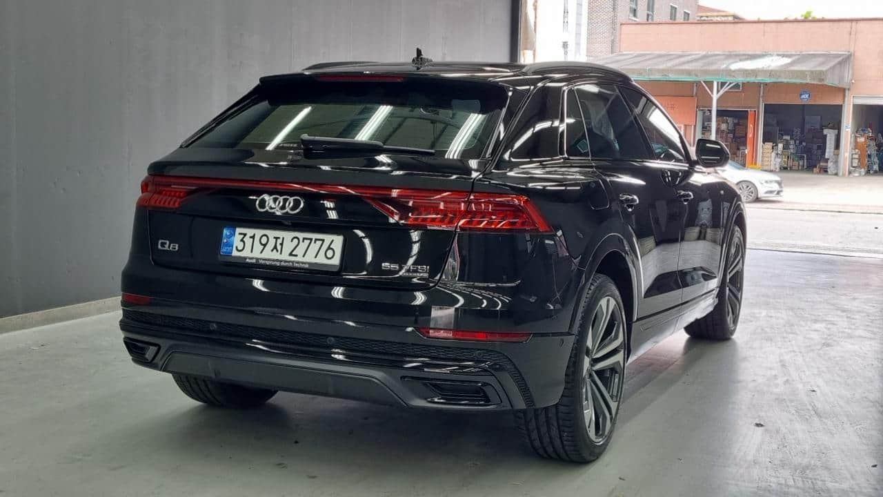 2023 AUDI Q8 55 TFSI Quattro Premium - 2023 アウディ Q8