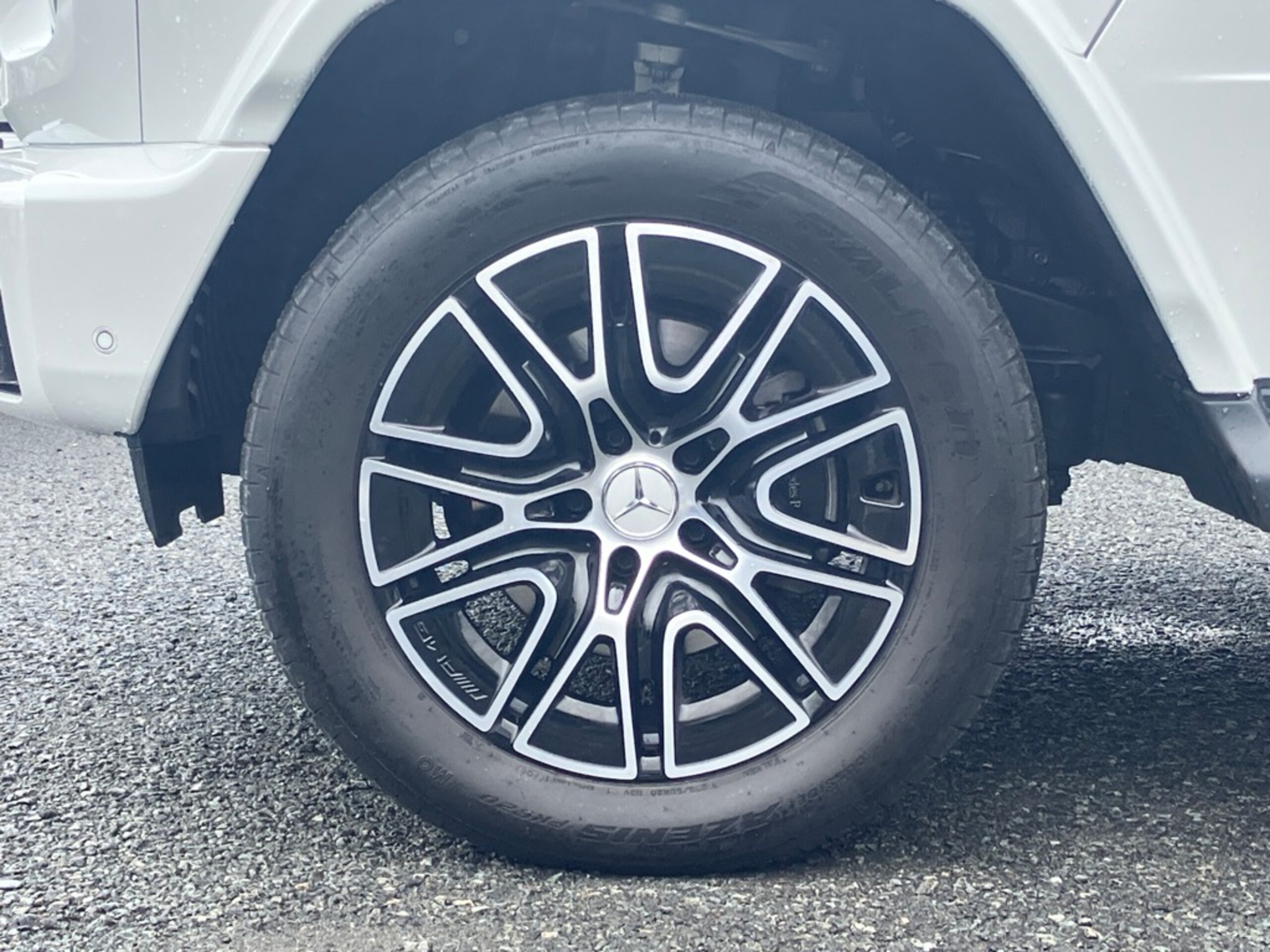 2024 Mercedes-Benz G-Class - メルセデス・ベンツ Gクラス G450d ローンチ エディション (ISG搭載モデル) ディーゼルターボ 4WD AMGライン ボディ同色スペアタイヤリング マヌファクチャープログラムプラス デジタルインナーミラー ブルメスター3Dサラウンド シートベンチレーション スマートキー ステアリングヒーター ナッパレザー