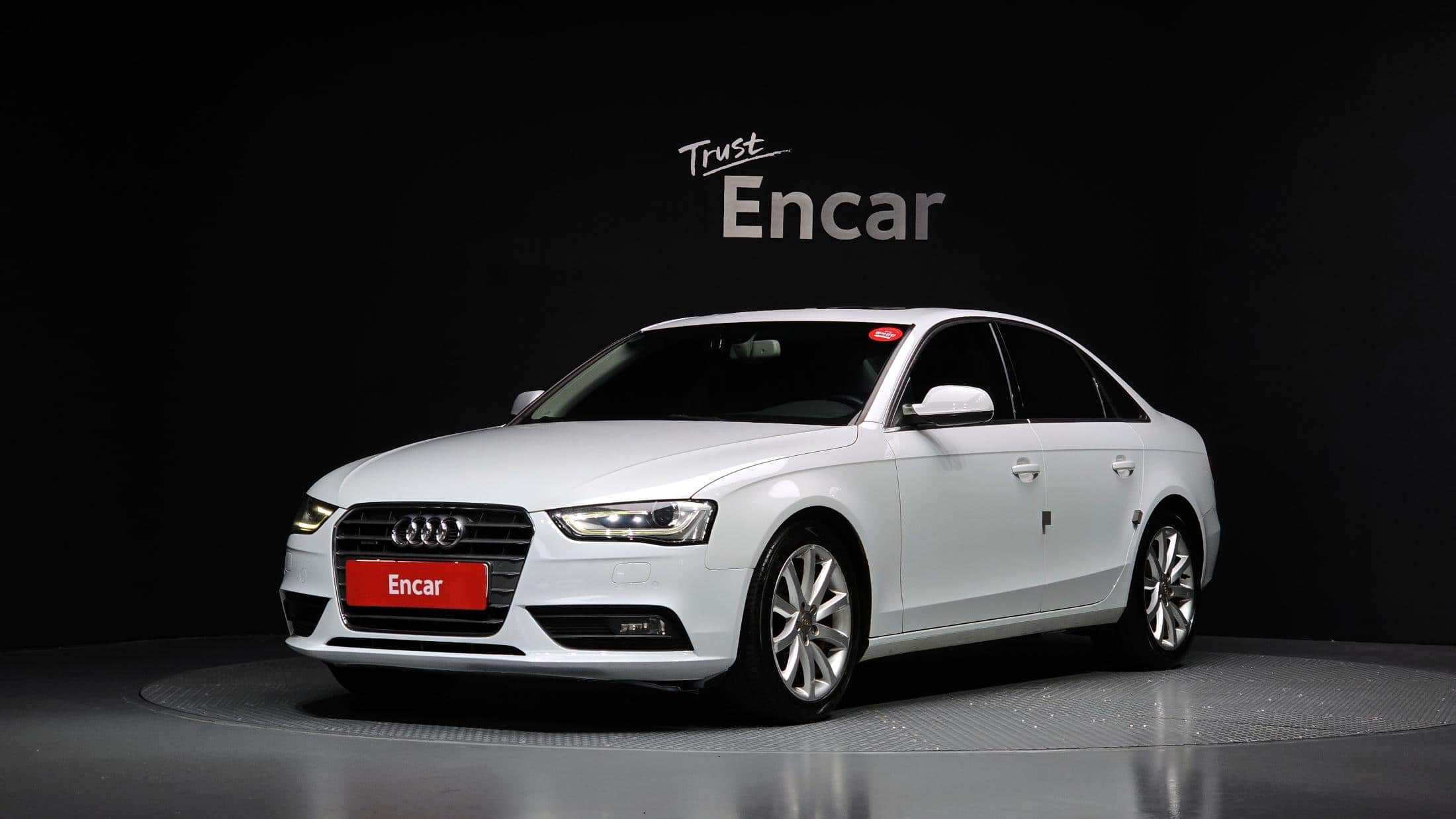 2016 AUDI A4 35 TDI Quattro - 2016 أودي A4