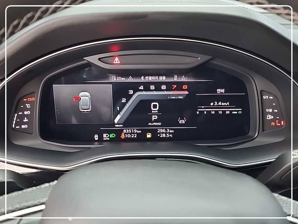 2022 AUDI Q8 - 2022 アウディ Q8