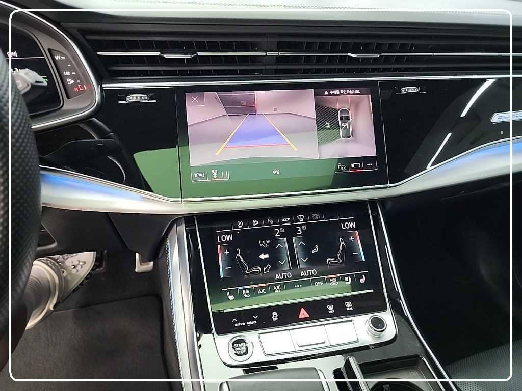 2022 AUDI Q8 - 2022 アウディ Q8