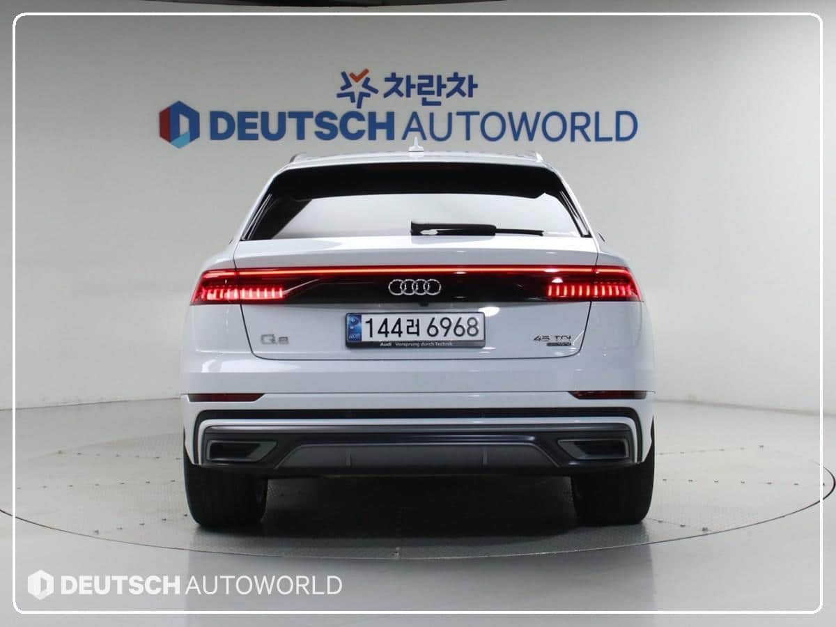 2024 AUDI Q8
