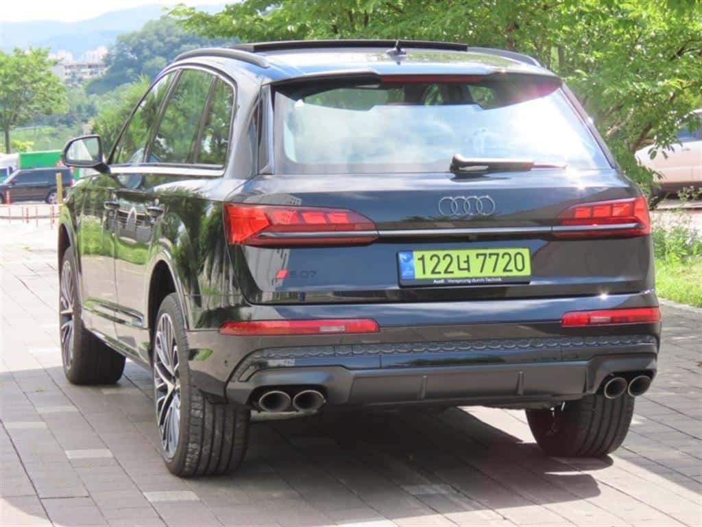 2026 AUDI SQ7 - 2026 أودي Sq7