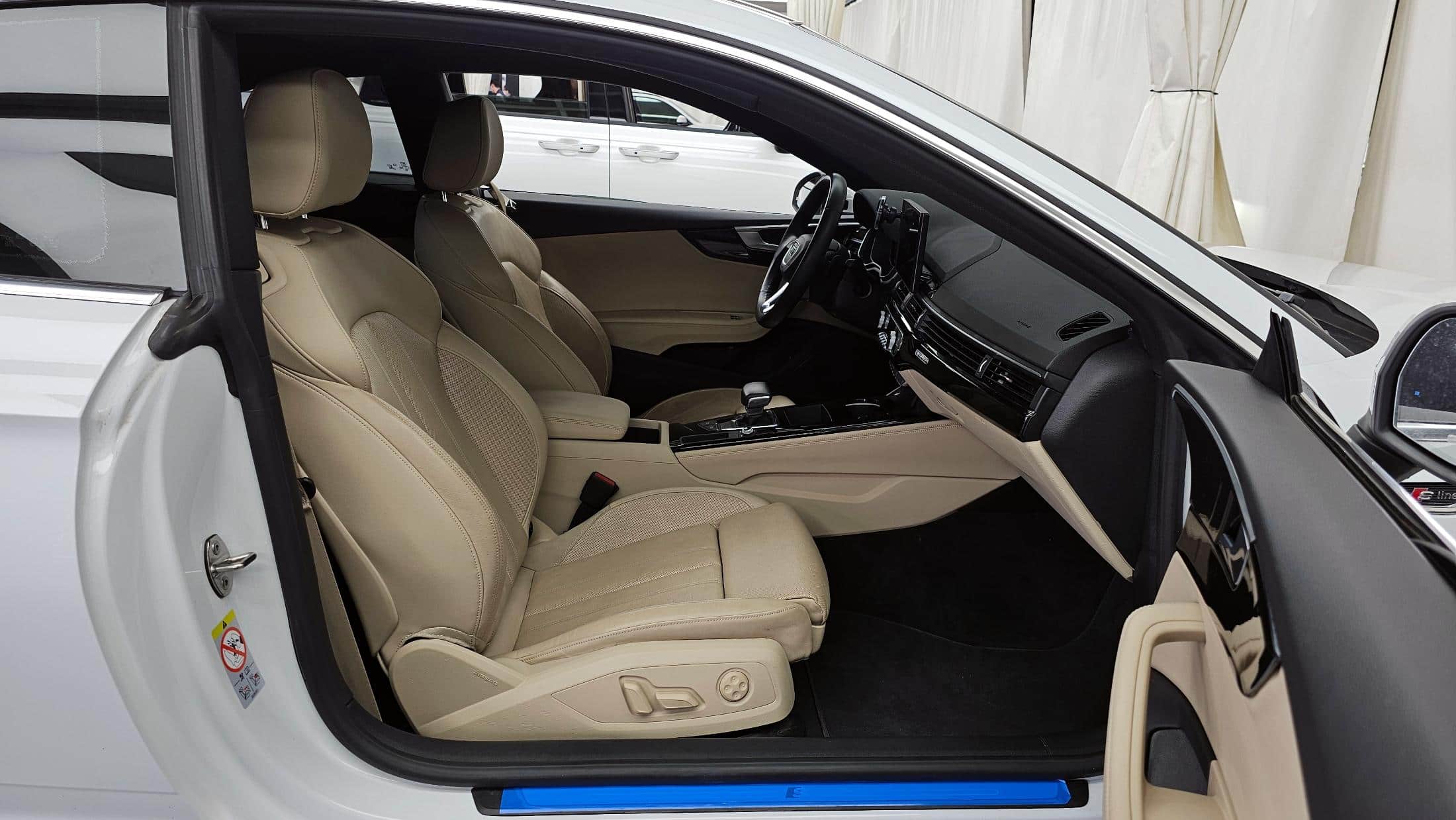 2022 AUDI A5 40 TDI Quattro Premium Coupe - 2022 アウディ A5