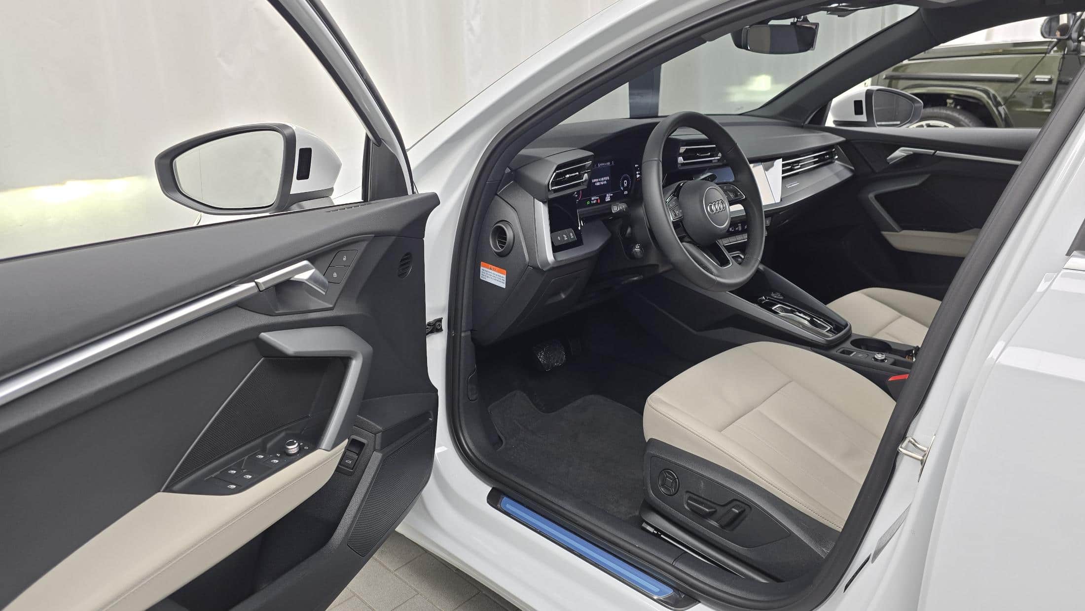 2025 AUDI A3 40 TFSI - 2025 アウディ A3