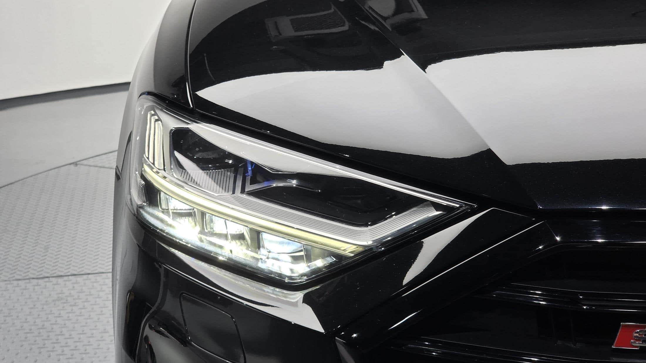 2020 AUDI S8