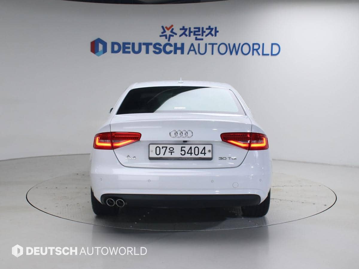 2016 AUDI A4 - 2016 أودي A4