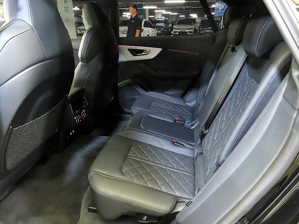 2026 AUDI Q8 - 2026 アウディ Q8