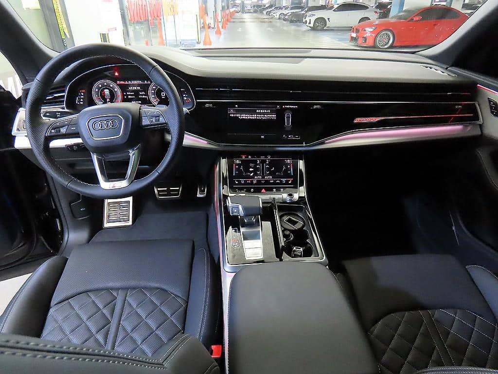2026 AUDI Q8 - 2026 アウディ Q8