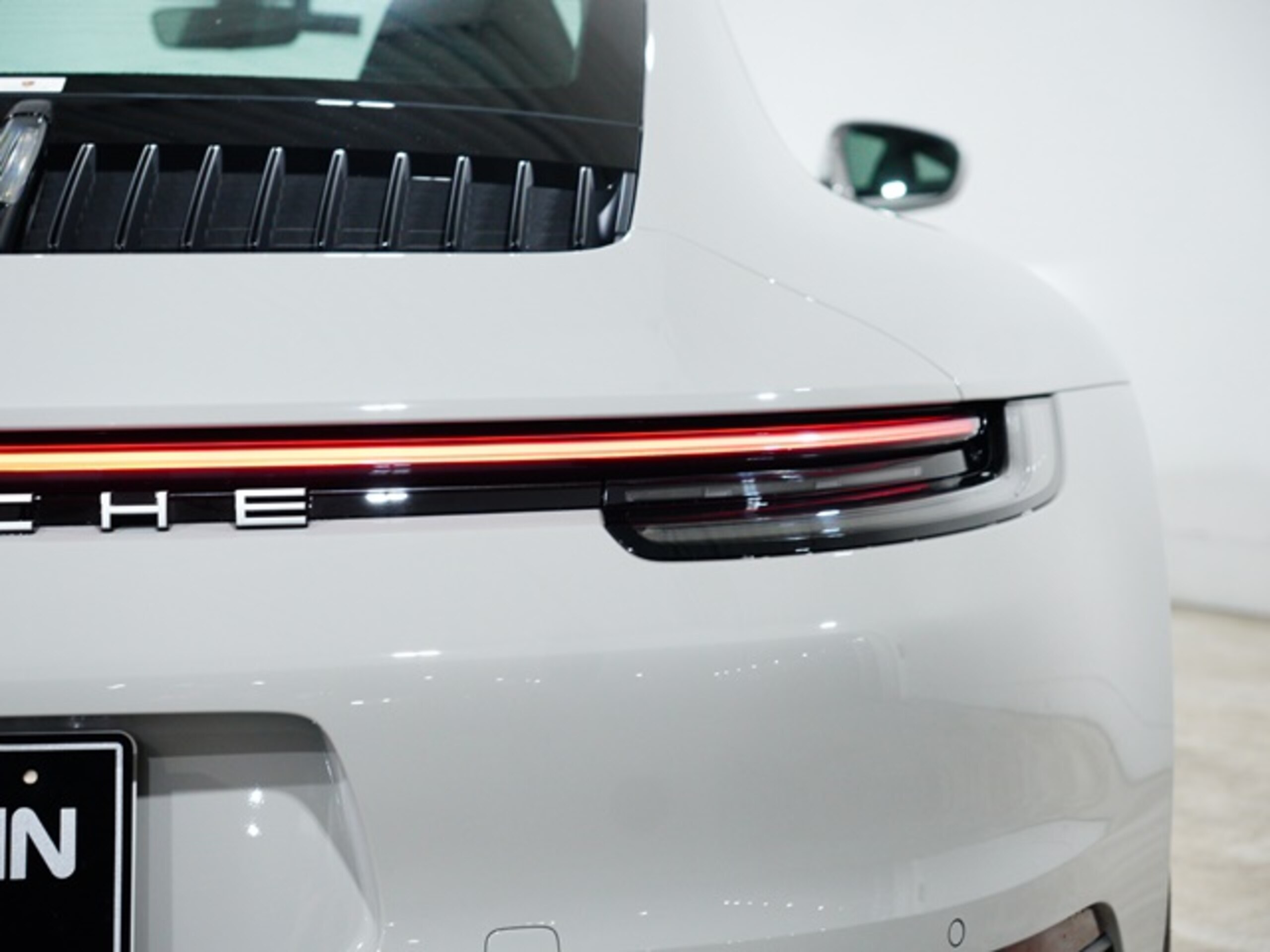 2024 Porsche 911 - ポルシェ 911 カレラ PDK 左ハンドル SPクロノ&SPエグゾース&SPデザイン 21AW スポーツテールパイプ パワーステアリング+ GTスポーツステアリング エクスクルーシブデザインテールライト PORSCHEカーテンLED OPカラークレヨン