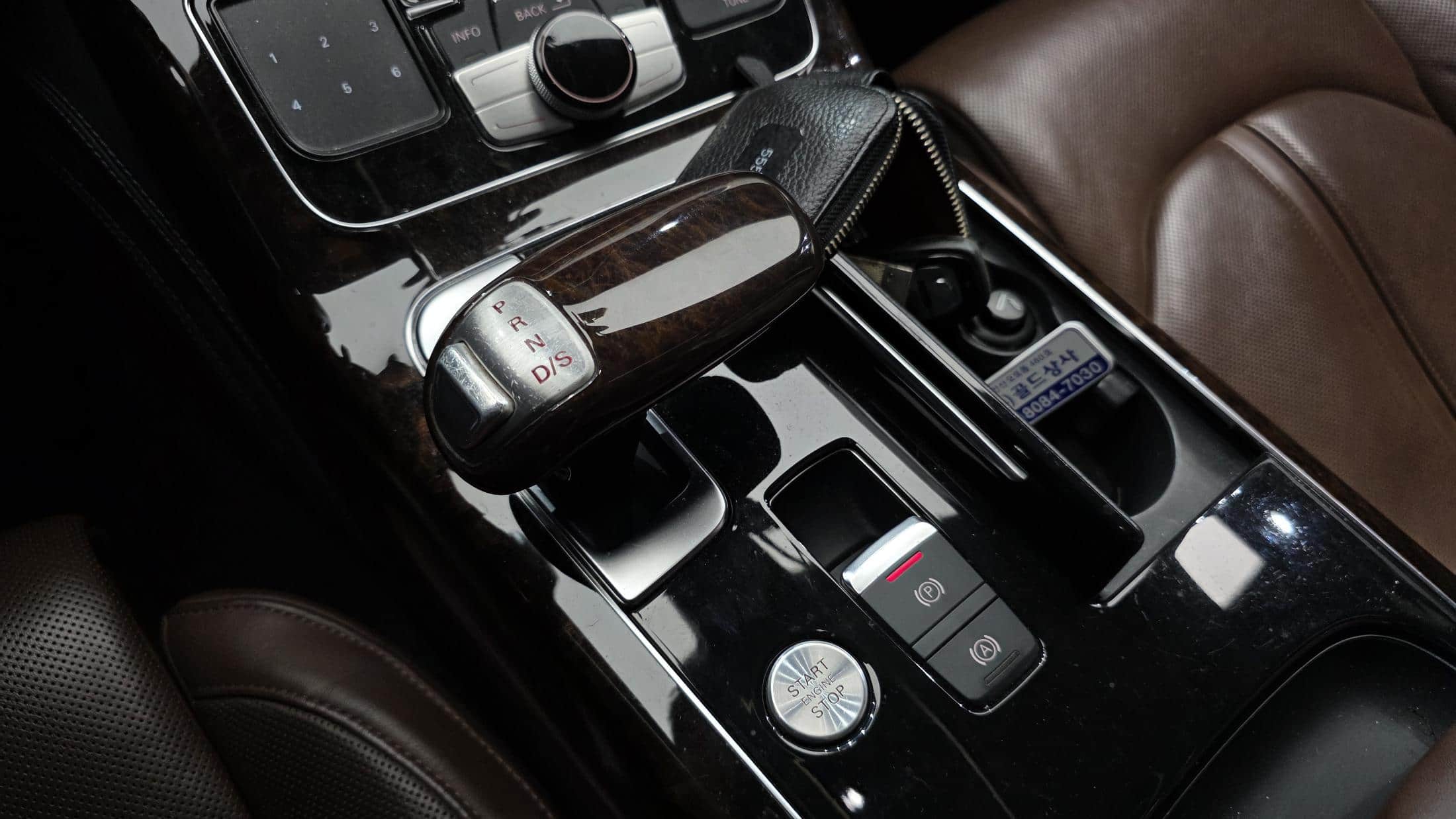2013 AUDI A8
