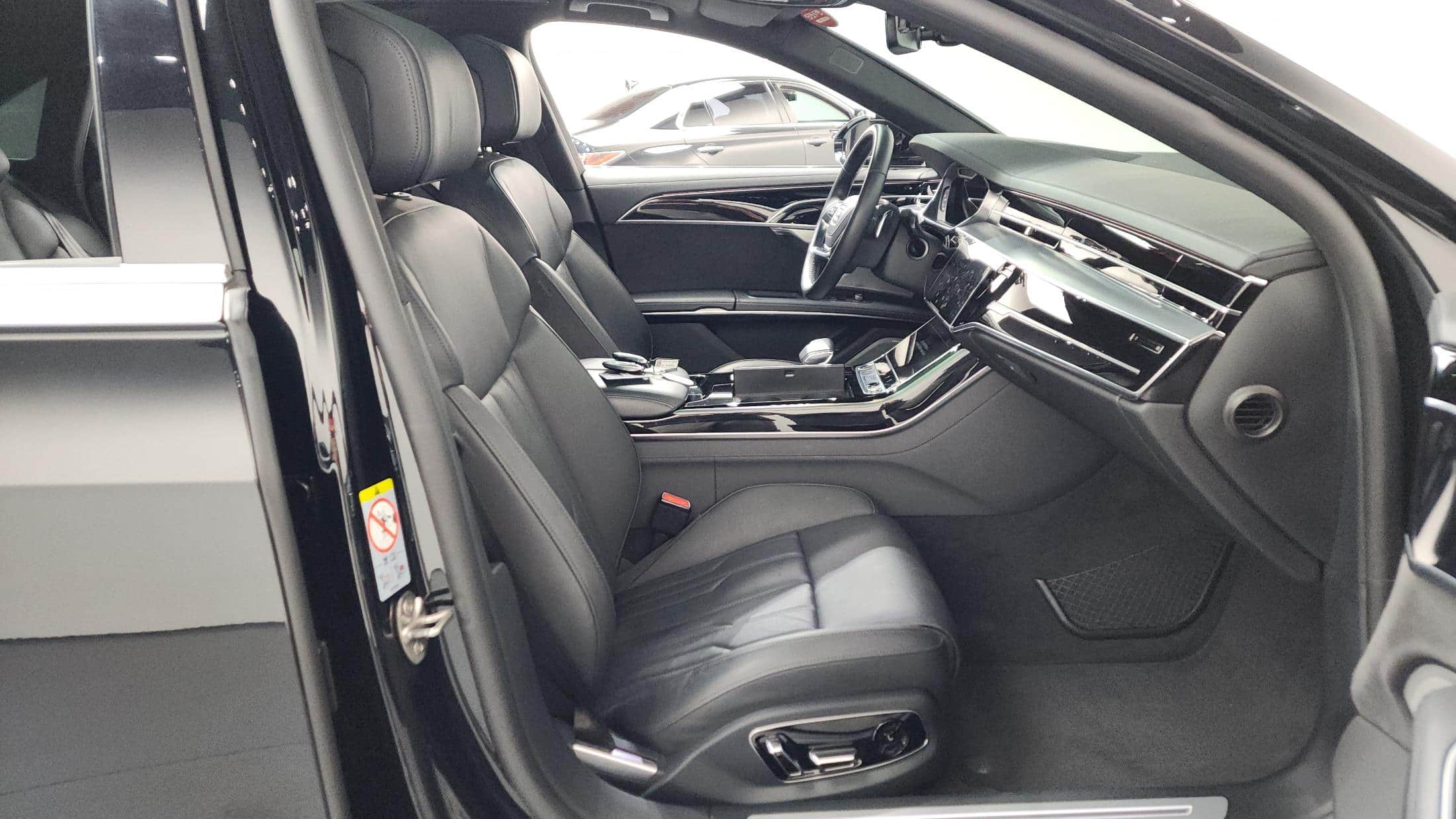 2021 AUDI A8 55 TFSI Quattro LWB - 2021 アウディ A8
