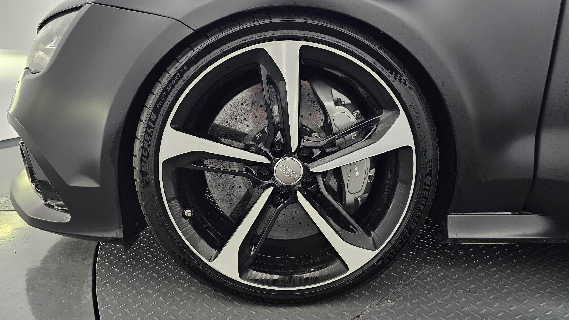 2015 AUDI RS7 - 2015 アウディ RS7