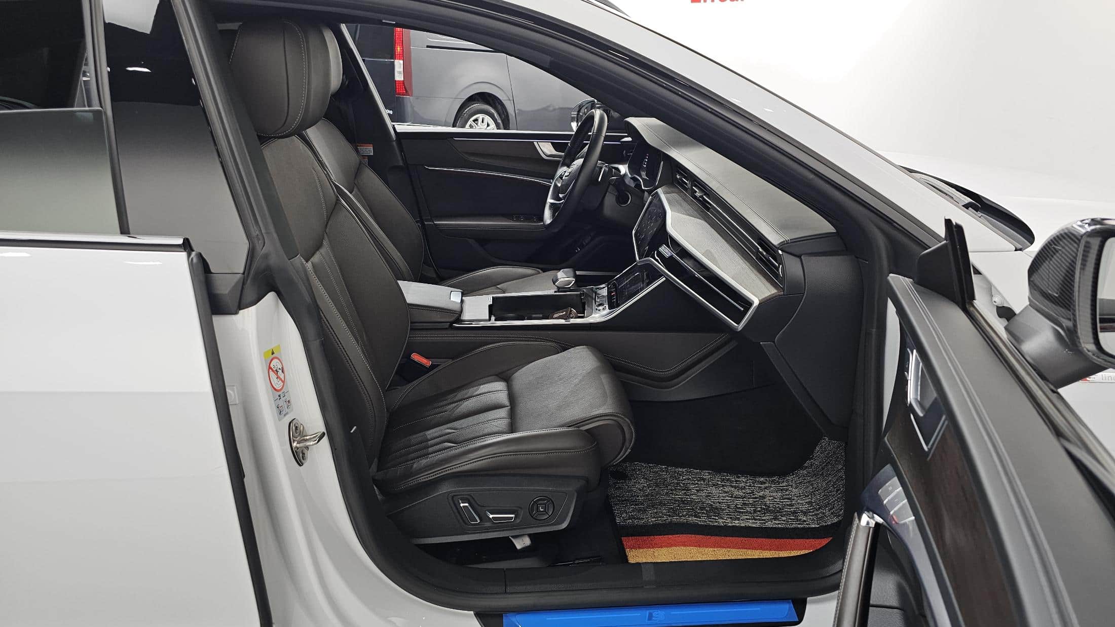 2023 AUDI A7 55 TFSI Quattro Premium - 2023 アウディ A7