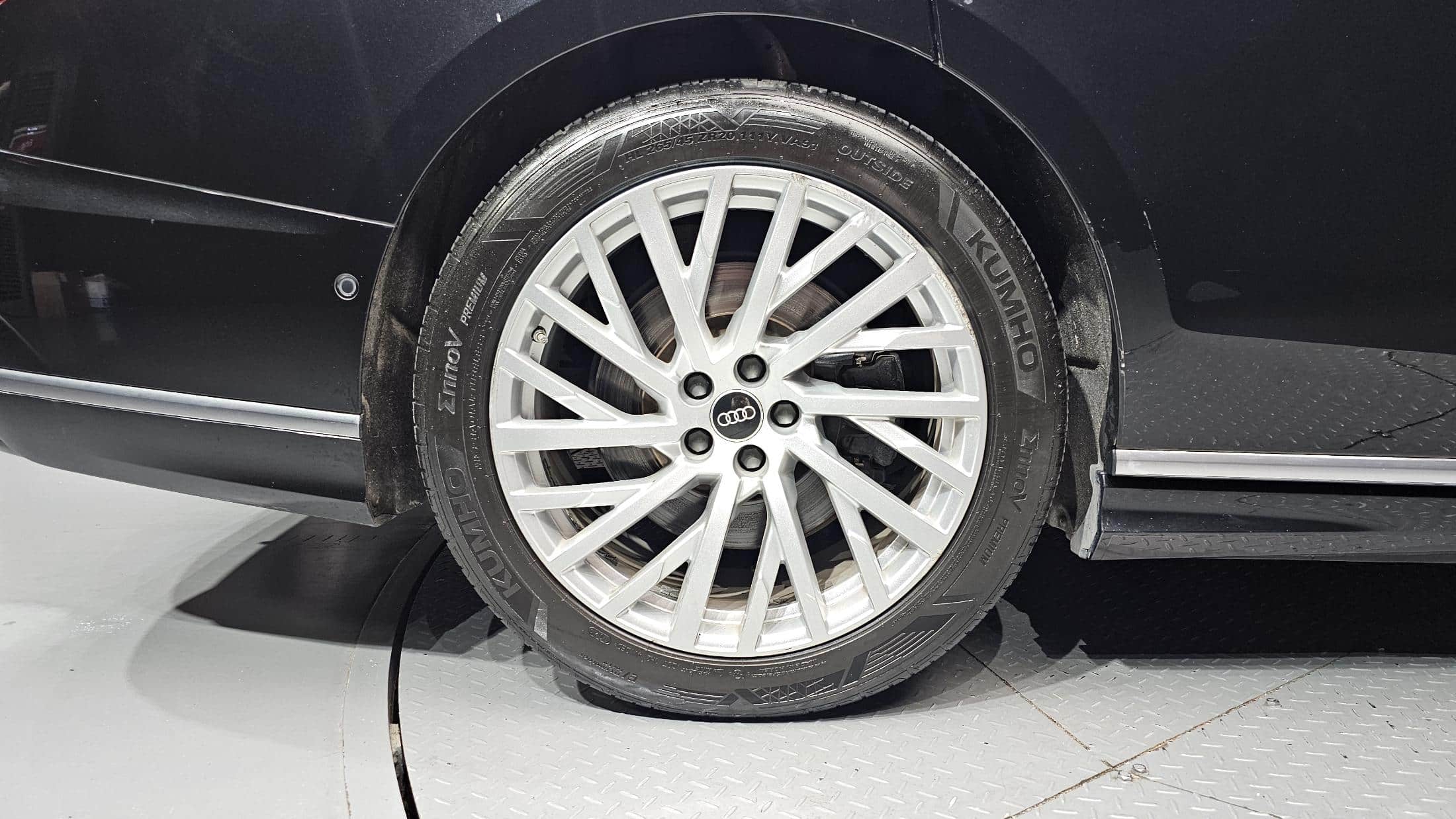2021 AUDI A8 55 TFSI Quattro LWB