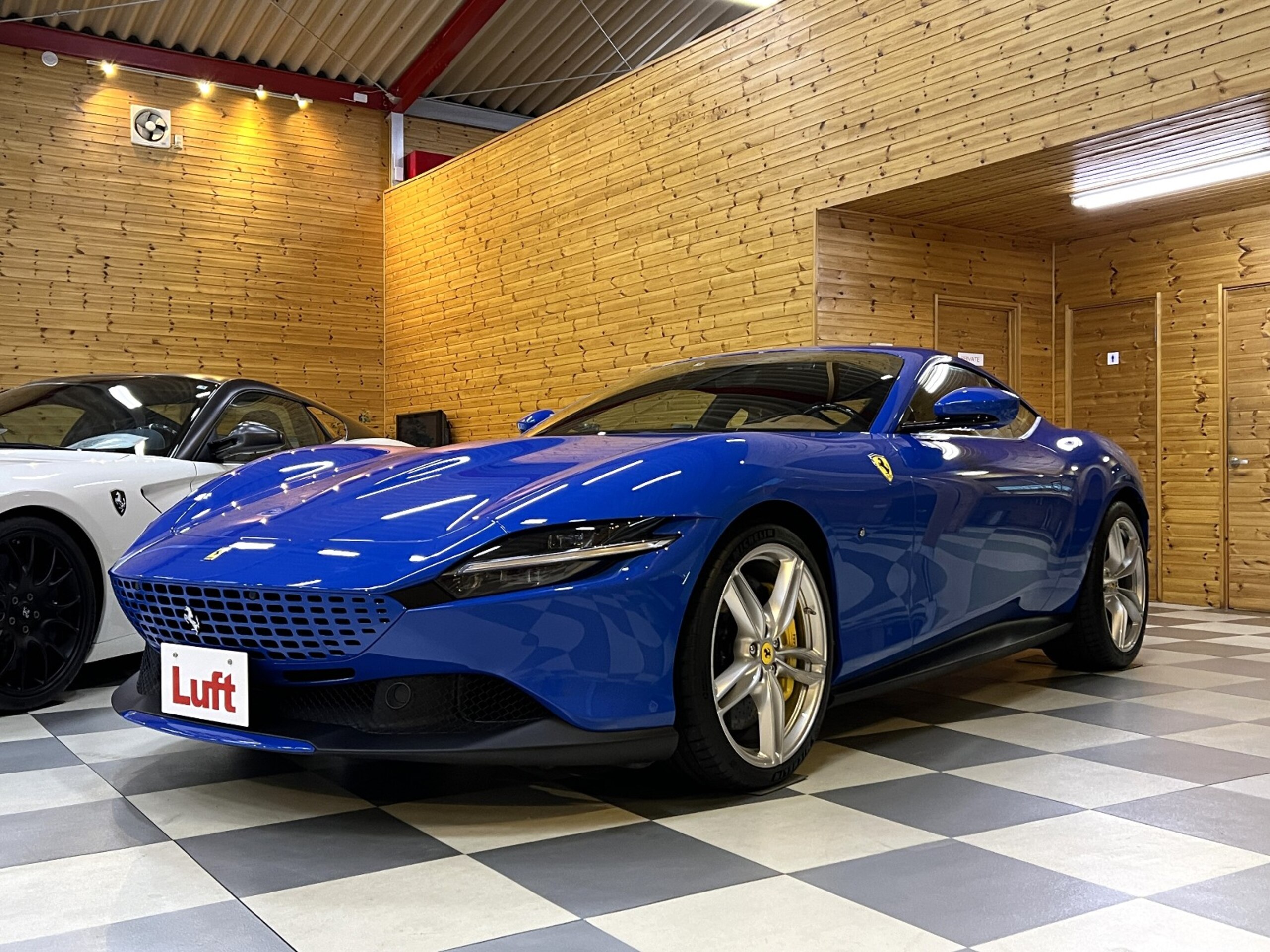 2021 Ferrari Roma - 2021 فيراري Roma