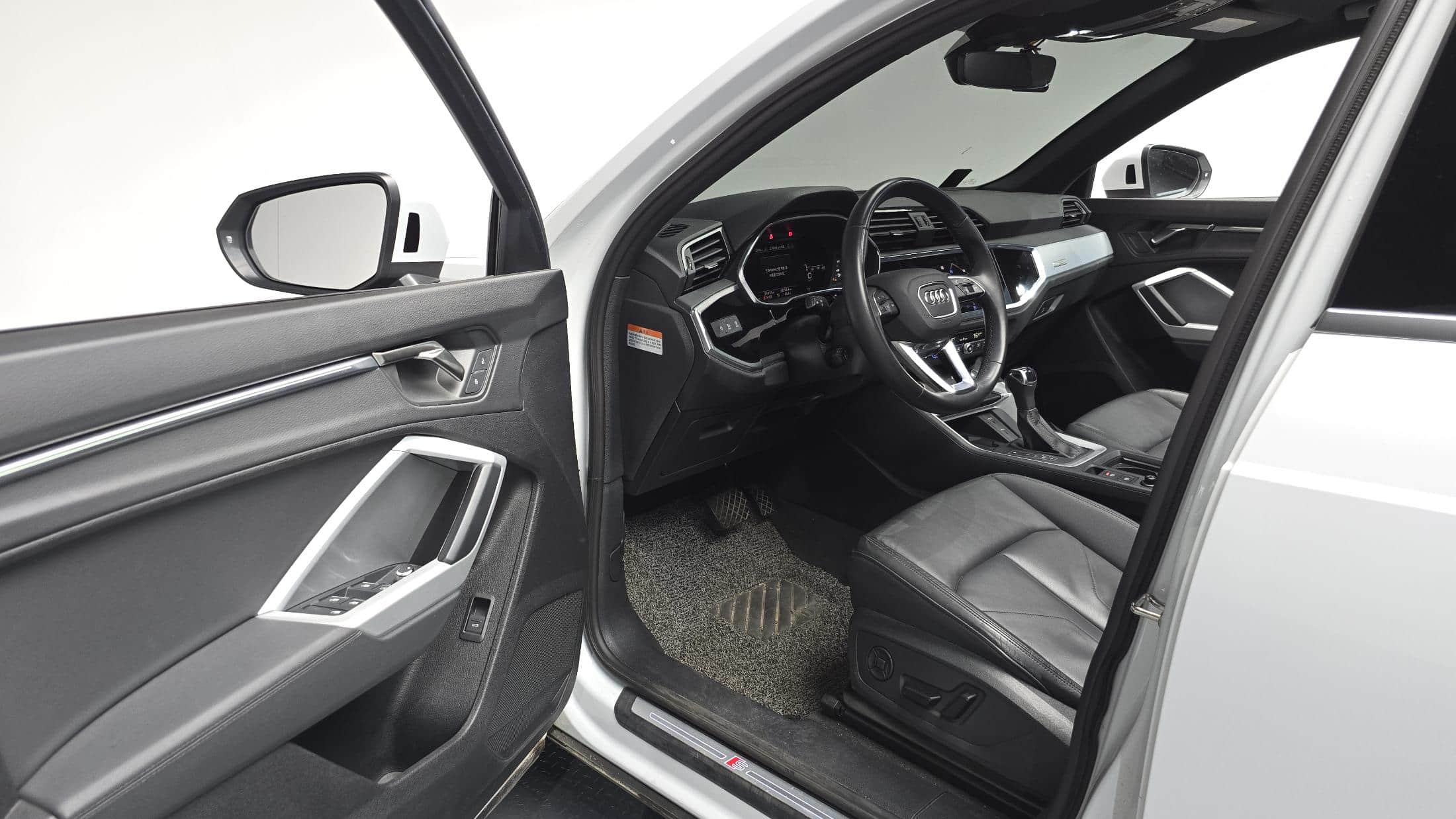 2023 AUDI Q3 35 TDI Premium