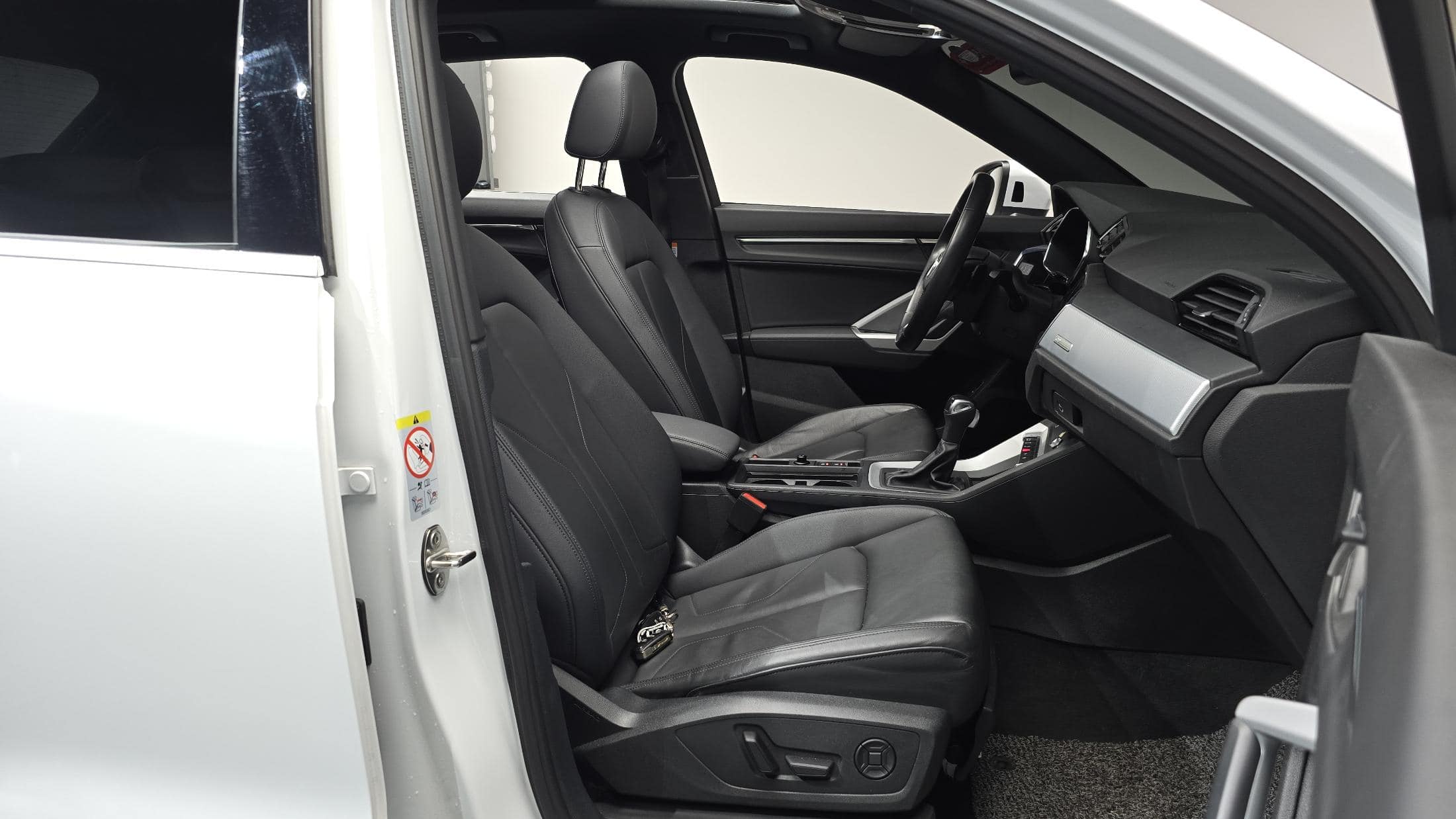 2023 AUDI Q3 35 TDI Premium