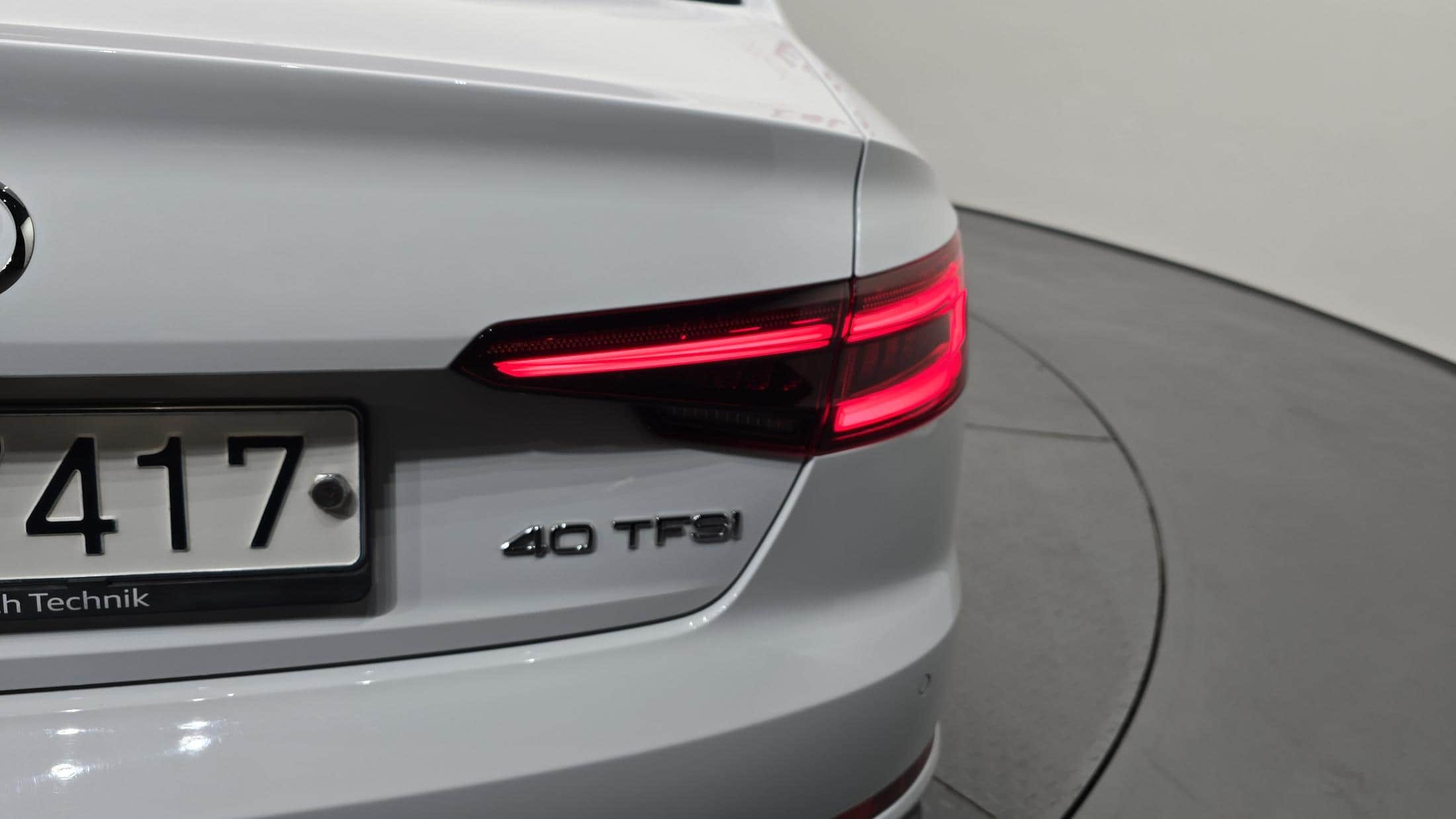 2019 AUDI A4 40 TFSI - 2019 アウディ A4