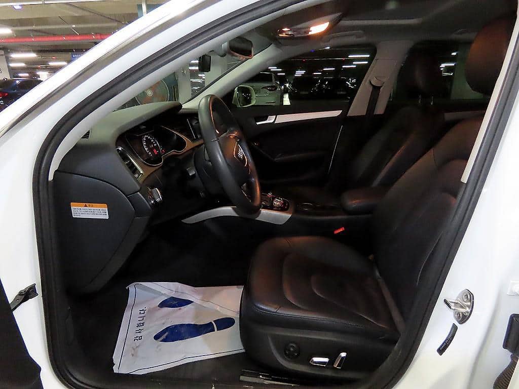 2014 AUDI A4 - 2014 アウディ A4