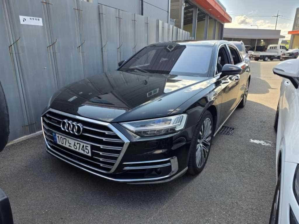 2021 AUDI A8
